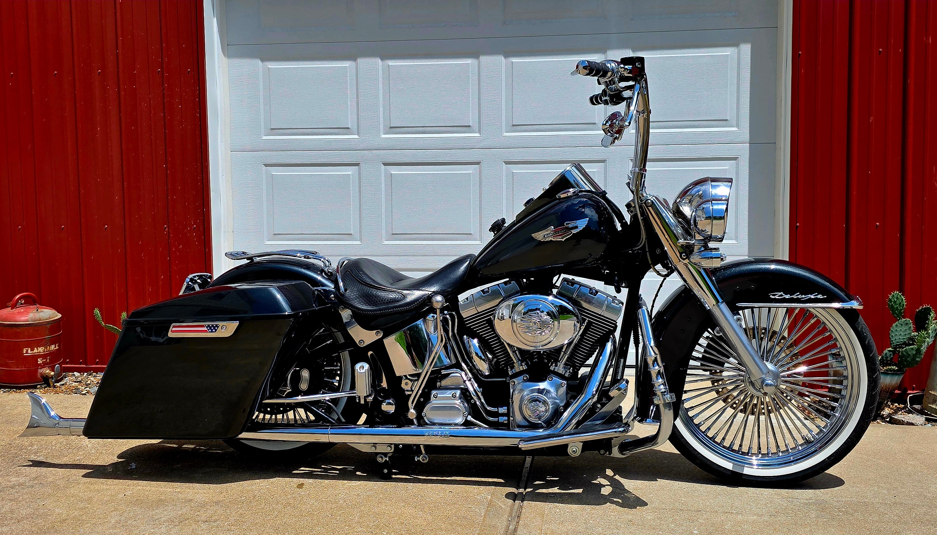 Center Stand for twin cam softails – Hernandes Cartel